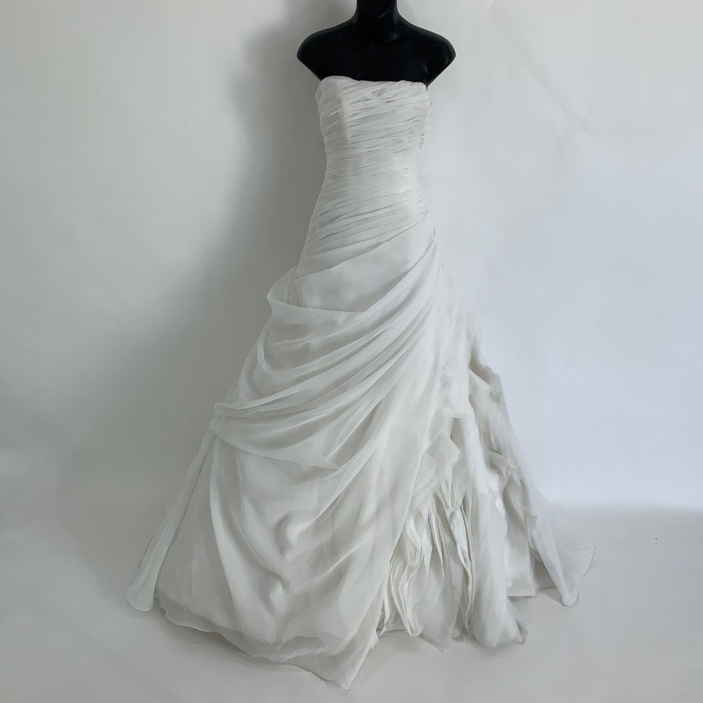 Enzoani Fabi Ivory Size 10